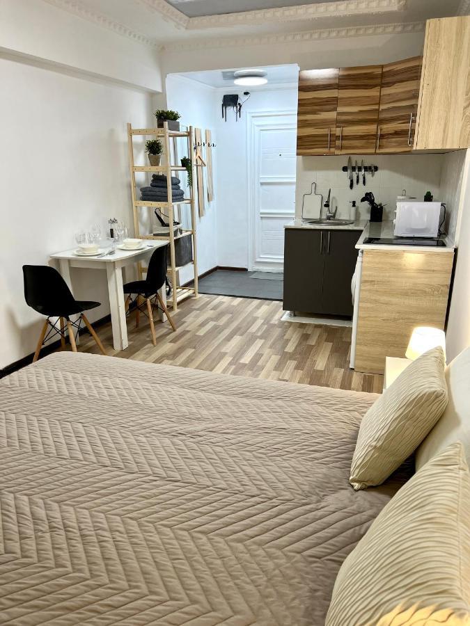 Студия Эрмитаж Атакент 阿拉木图 外观 照片